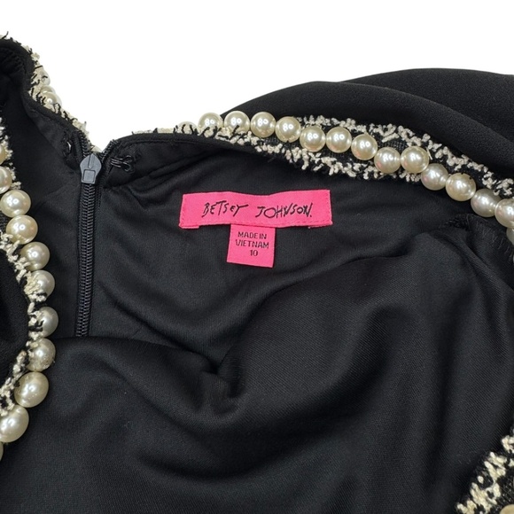 Betsey Johnson Pearl Trim Trumpet Ruffle Sheath Dress 10 - Picture 9 of 15